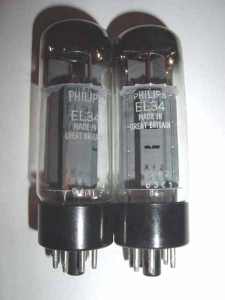 Eine Philips-EL34 von Mullard Blackburn